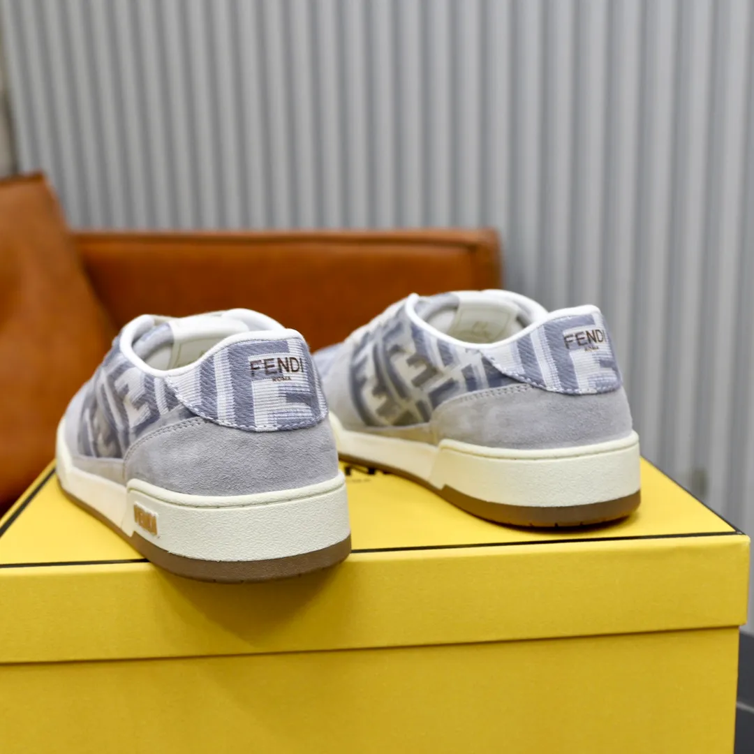 Ex-factory price: 580🔥Couple model (top original order) Brand: FENDI Size: 35-44 (customized for men 38 and 45) Grade: original order quality high version Material: imported original cowhide stitching➕ high-quality and comfortable lining original TPU lightweight non-slip outsole Style category: travel fashion casual shoes versatile trend